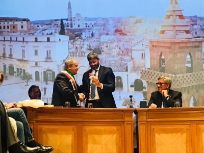 Il Presidente della Camera, Roberto Fico, in consiglio comunale. L&rsquo;intervento del Sindaco Raffaello de Ruggieri